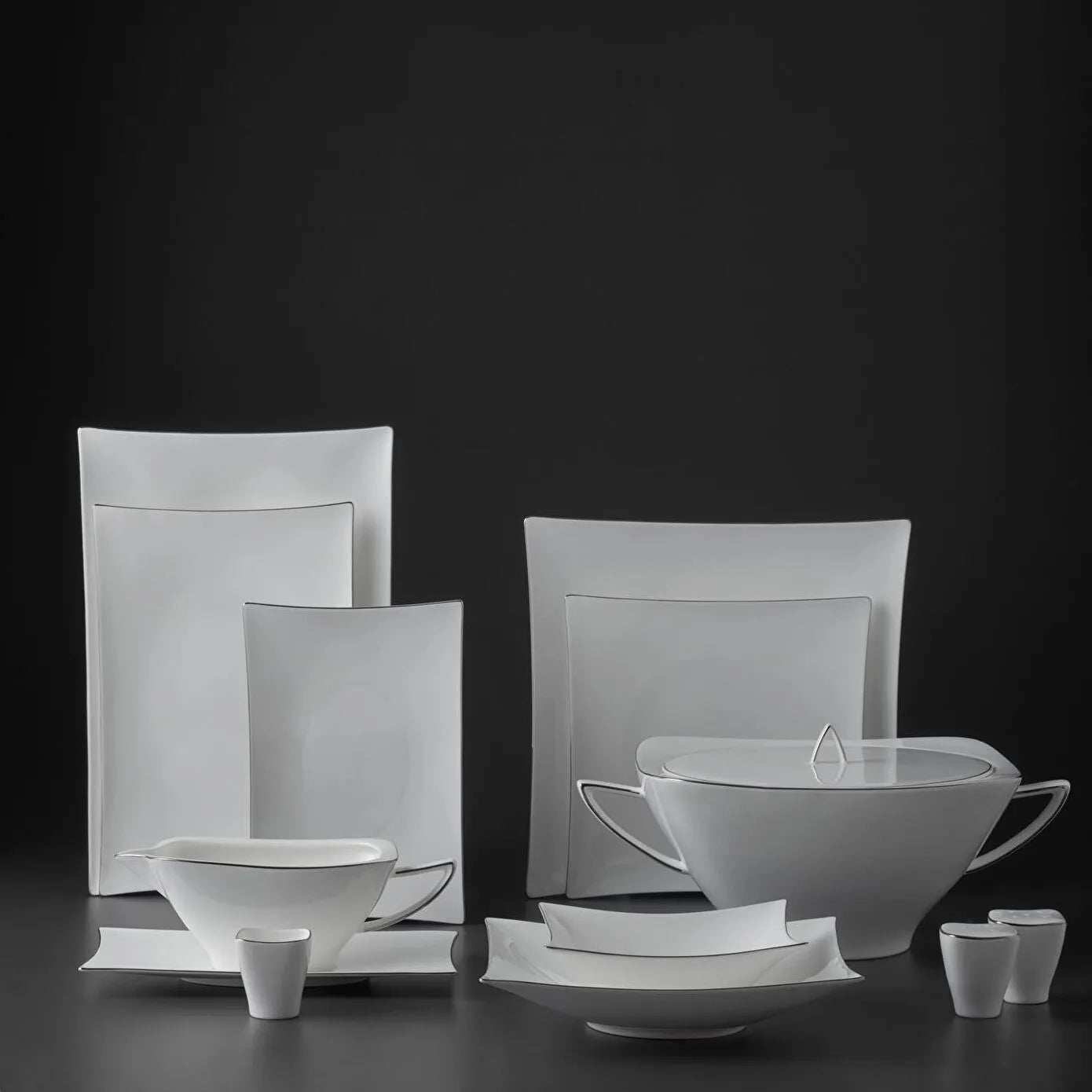 Jumbo Bone China Wind Platin 64-Piece Dinner Set for 12 People
