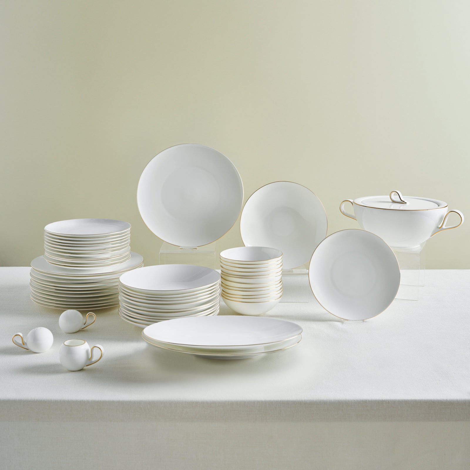 Karaca Fine Pearl Extra Chanak 55-Piece Dinner Set for 12 People, Gold