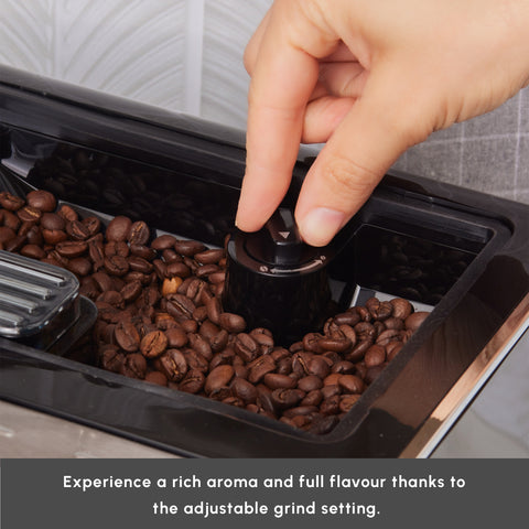 Karaca CoffeeMaestro Automatic Espresso Coffee Machine, 1500W, 1,5L, Black