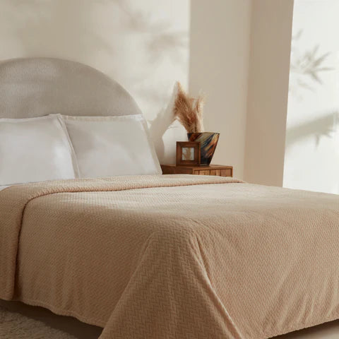 Karaca Leaves Wellsoft Blanket, 200x220cm, Ecru