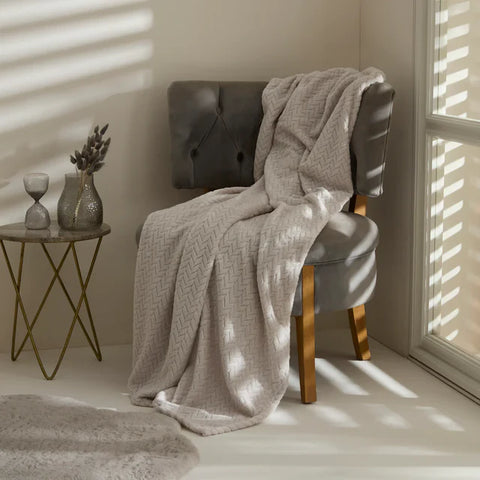 Karaca Leaves Wellsoft Blanket, 130x150cm, Light Grey