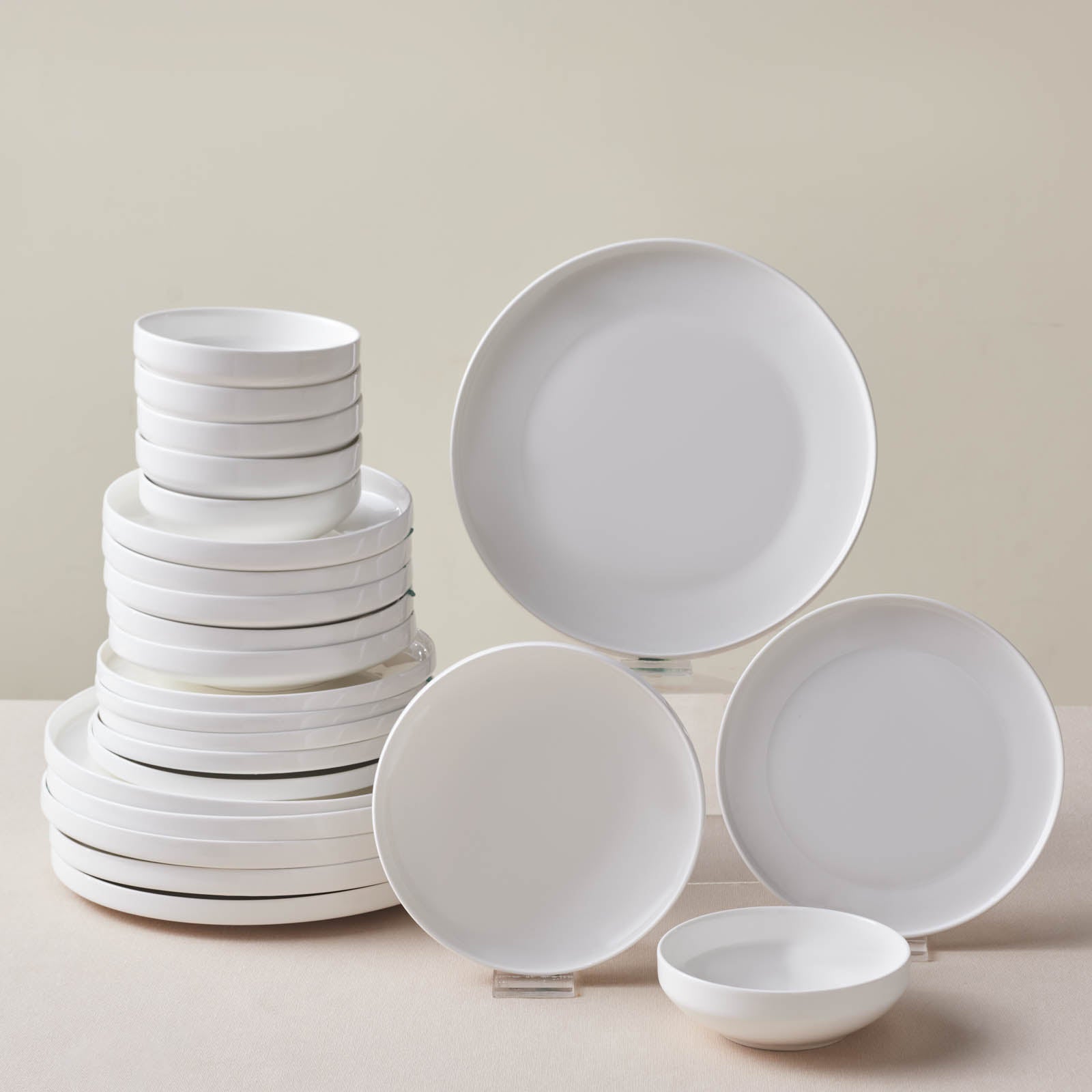 Karaca Stream Bone China Saturn 24-Piece Dinner Set for 6 People, White