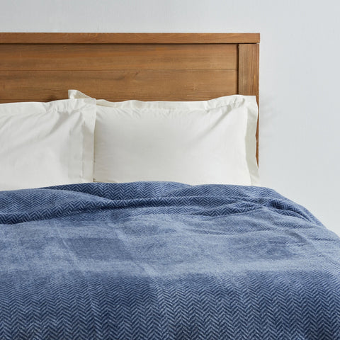 Karaca Home Sandra Herringbone Pattern Blanket, 200x220cm, Double, Indigo