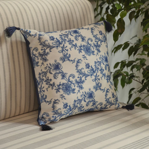 Karaca Home Rosario Tasselled Filled Cushion 45x45 cm, Blue & White