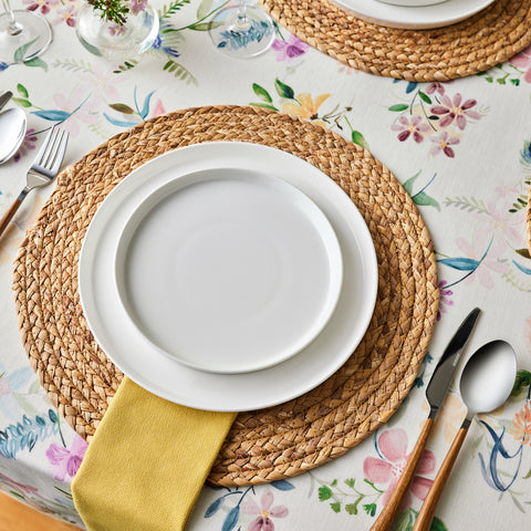 Karaca Salvare 18-Piece Bone China Dinner Set for 6 People, White