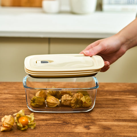 Karaca Cream Vacuum Storage Container, 0.83L, Clear