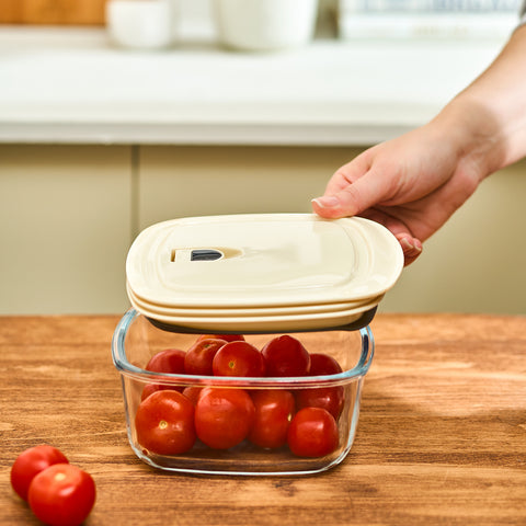 Karaca Cream Vacuum Storage Container, 0.9L, Clear