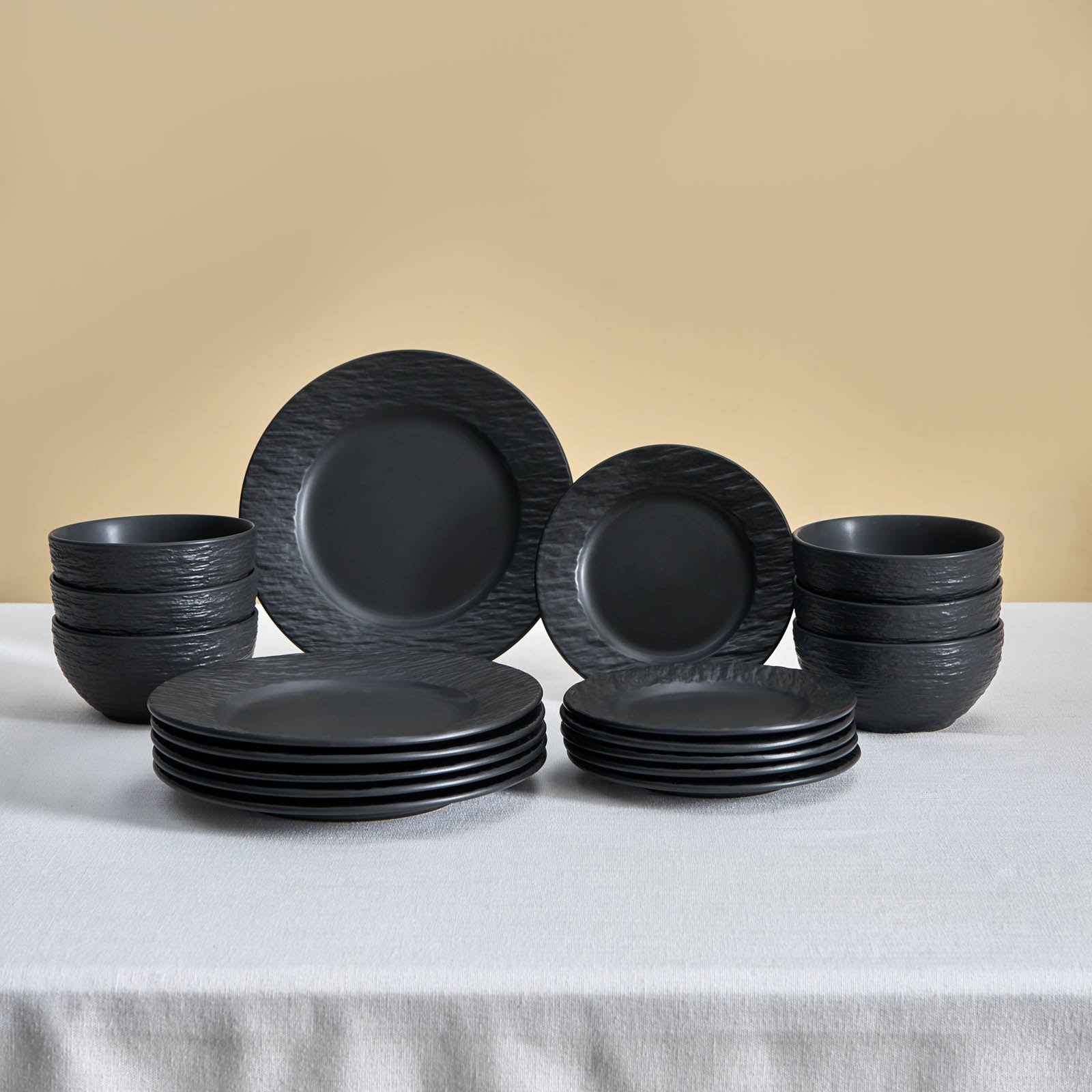 Karaca Solem Embossed 18-Piece Stoneware Dinner Set for 6 People, Black