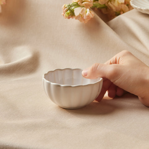 Karaca New Daisy Stoneware Snack Bowl, 11cm, White