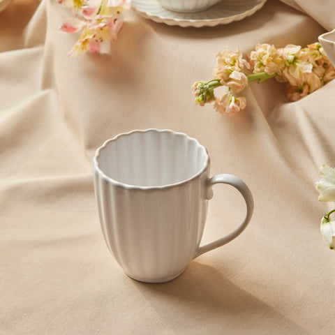 Karaca New Daisy Stoneware Mug, 410ml, White