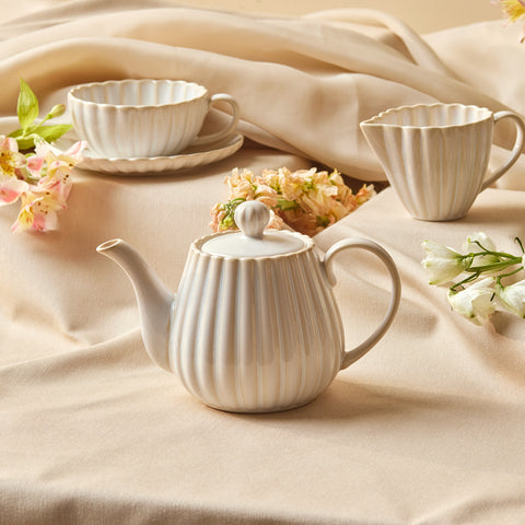 Karaca New Daisy Stoneware Teapot, 550ml, White