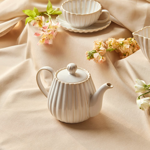 Karaca New Daisy Stoneware Teapot, 550ml, White