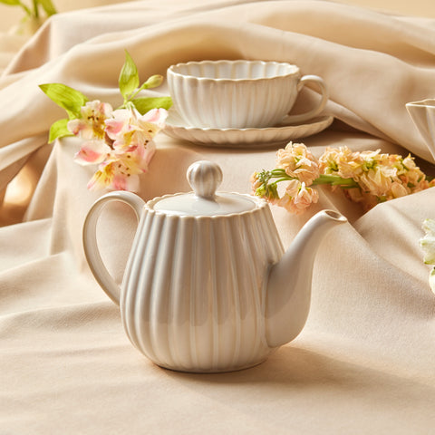 Karaca New Daisy Stoneware Teapot, 550ml, White