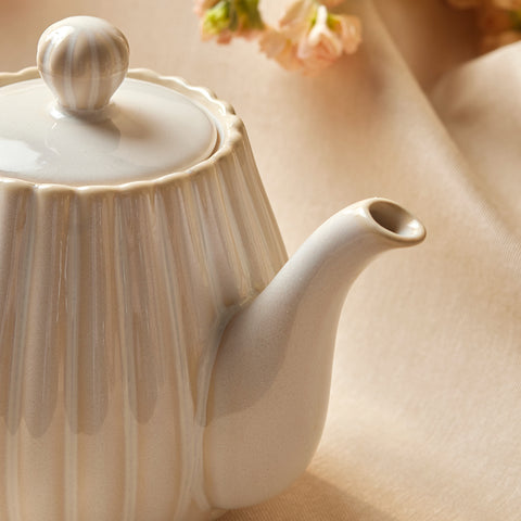 Karaca New Daisy Stoneware Teapot, 550ml, White