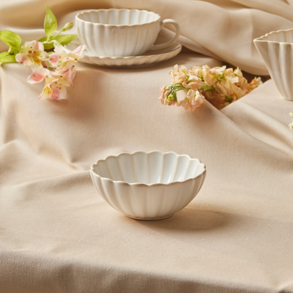 Karaca New Daisy Stoneware Snack Bowl, 13cm, White