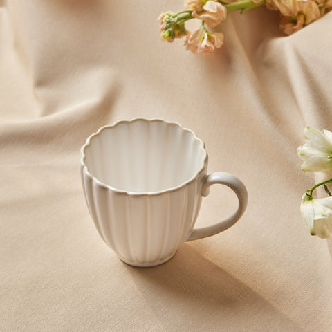 Karaca New Daisy Stoneware Mug, 230ml, White