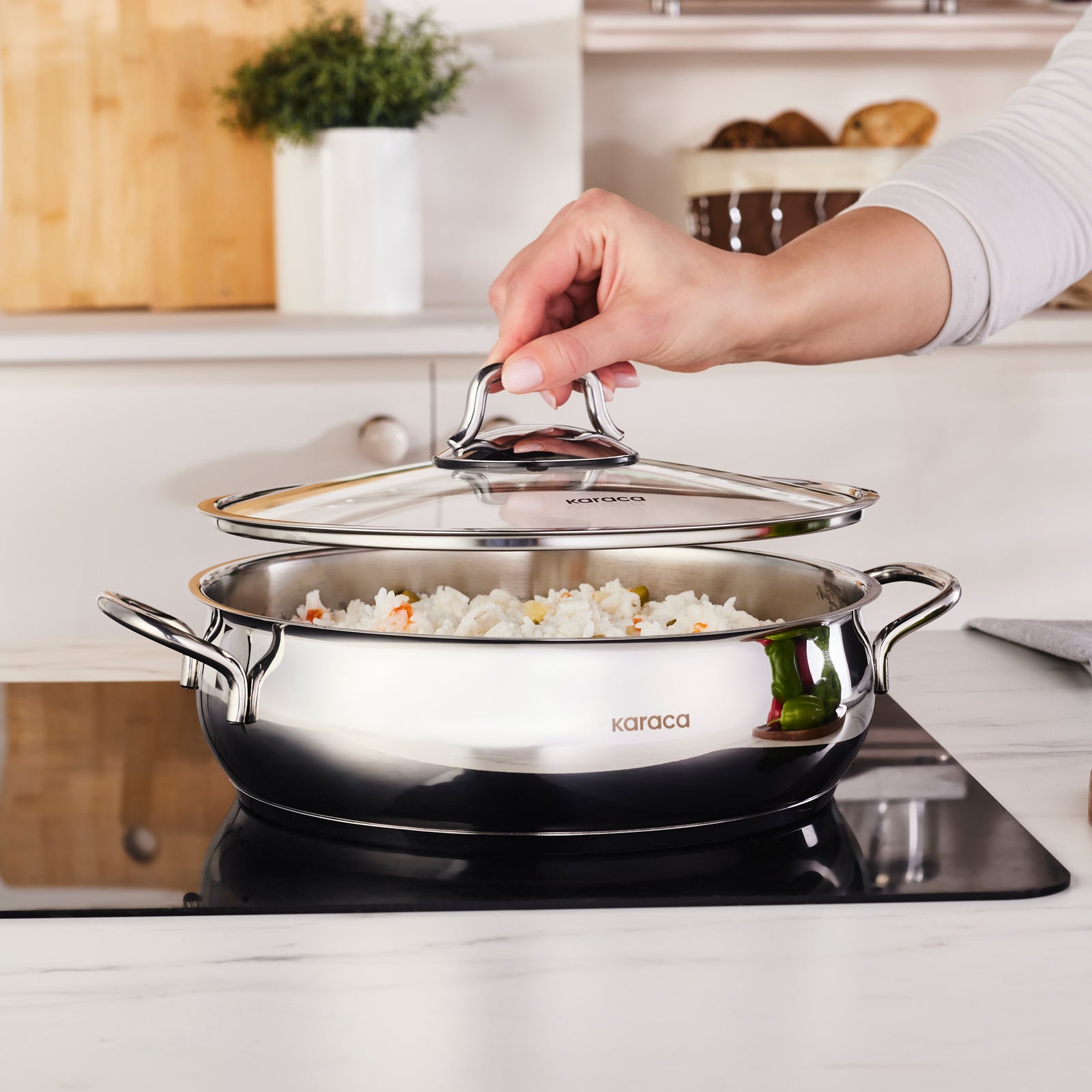 Karaca Emirgan Stainless Steel Shallow Casserole with Lid, 26cm, Silve