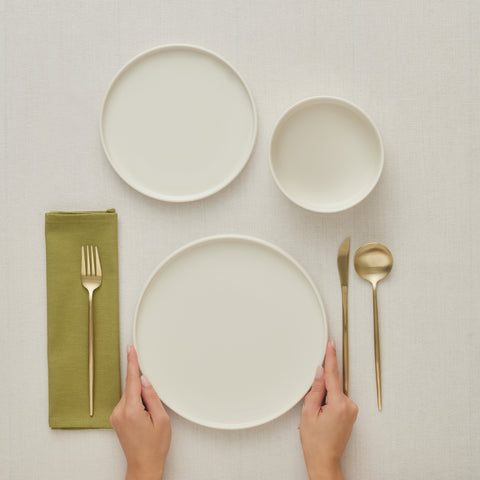 Karaca Salvare Diamond 18-Piece Bone China Dinner Set for 6 People, White