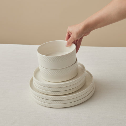 Karaca Salvare Diamond 18-Piece Bone China Dinner Set for 6 People, White