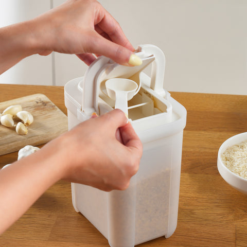 Karaca Spoonsafe Storage Container with Spoon, 1500ml, White