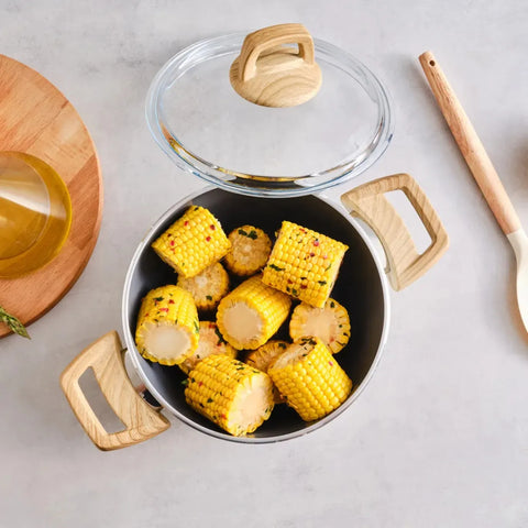 Karaca Swiss Crystal Stockpot with Lid, 20cm, Creamy